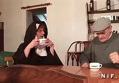 Ukryta darmowy sex z psem kamera